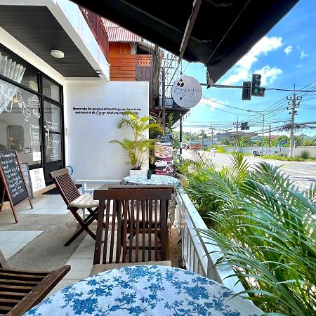 Enjoy'S Beach House & Cafe' Ban Karon Exterior foto