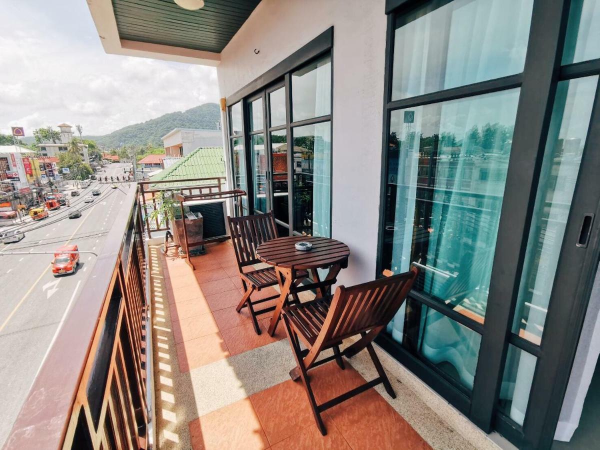 Enjoy'S Beach House & Cafe' Ban Karon Exterior foto