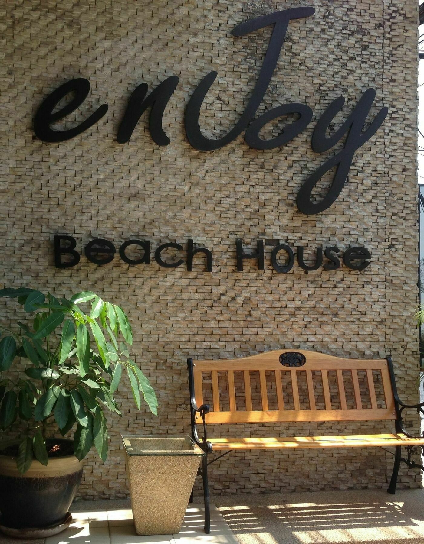 Enjoy'S Beach House & Cafe' Ban Karon Exterior foto