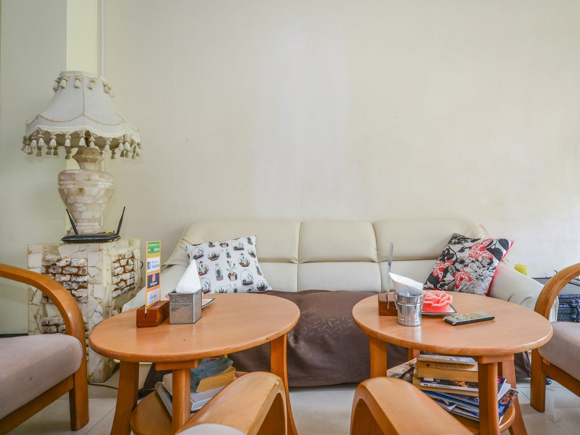 Enjoy'S Beach House & Cafe' Ban Karon Exterior foto