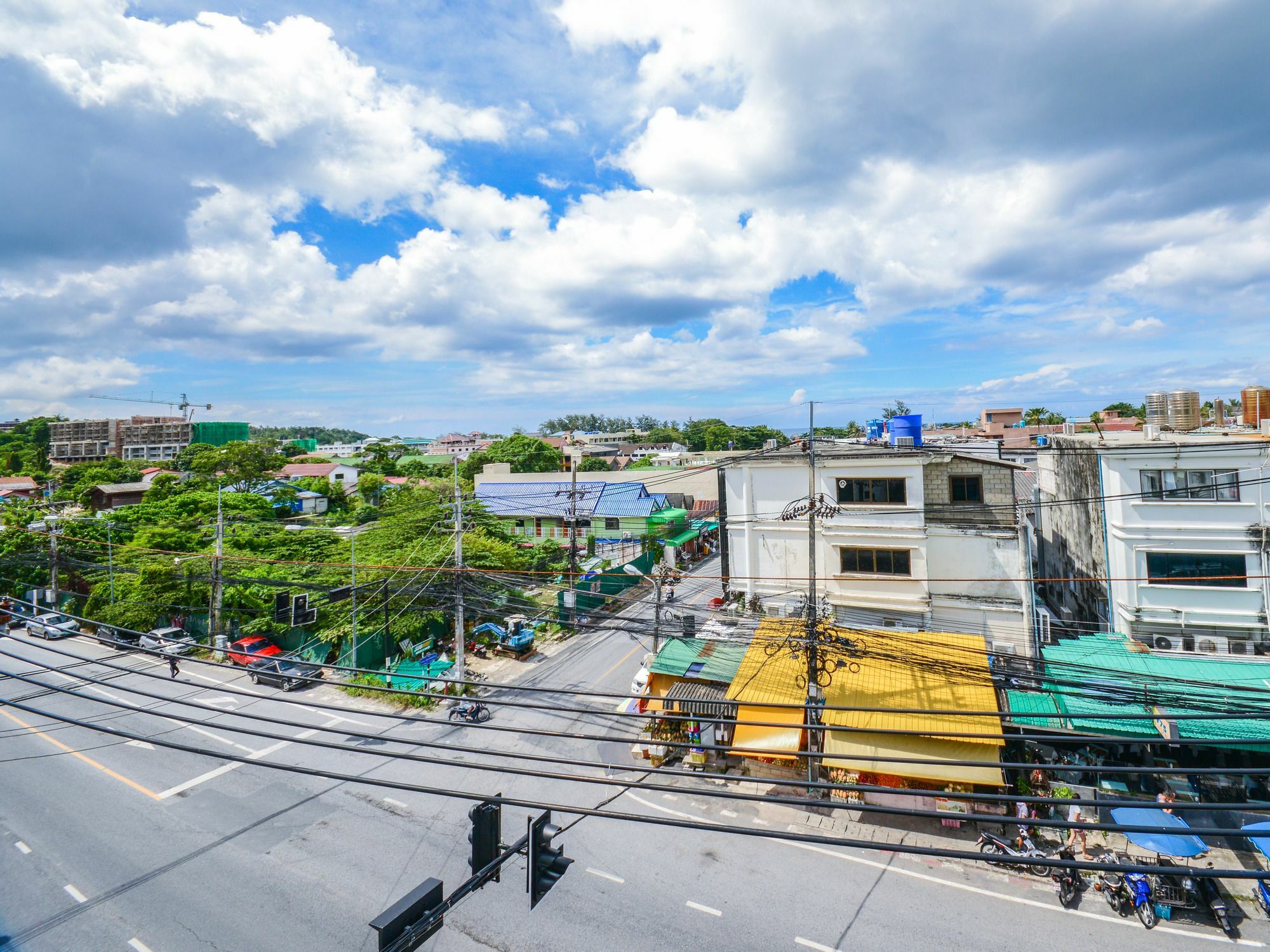 Enjoy'S Beach House & Cafe' Ban Karon Exterior foto