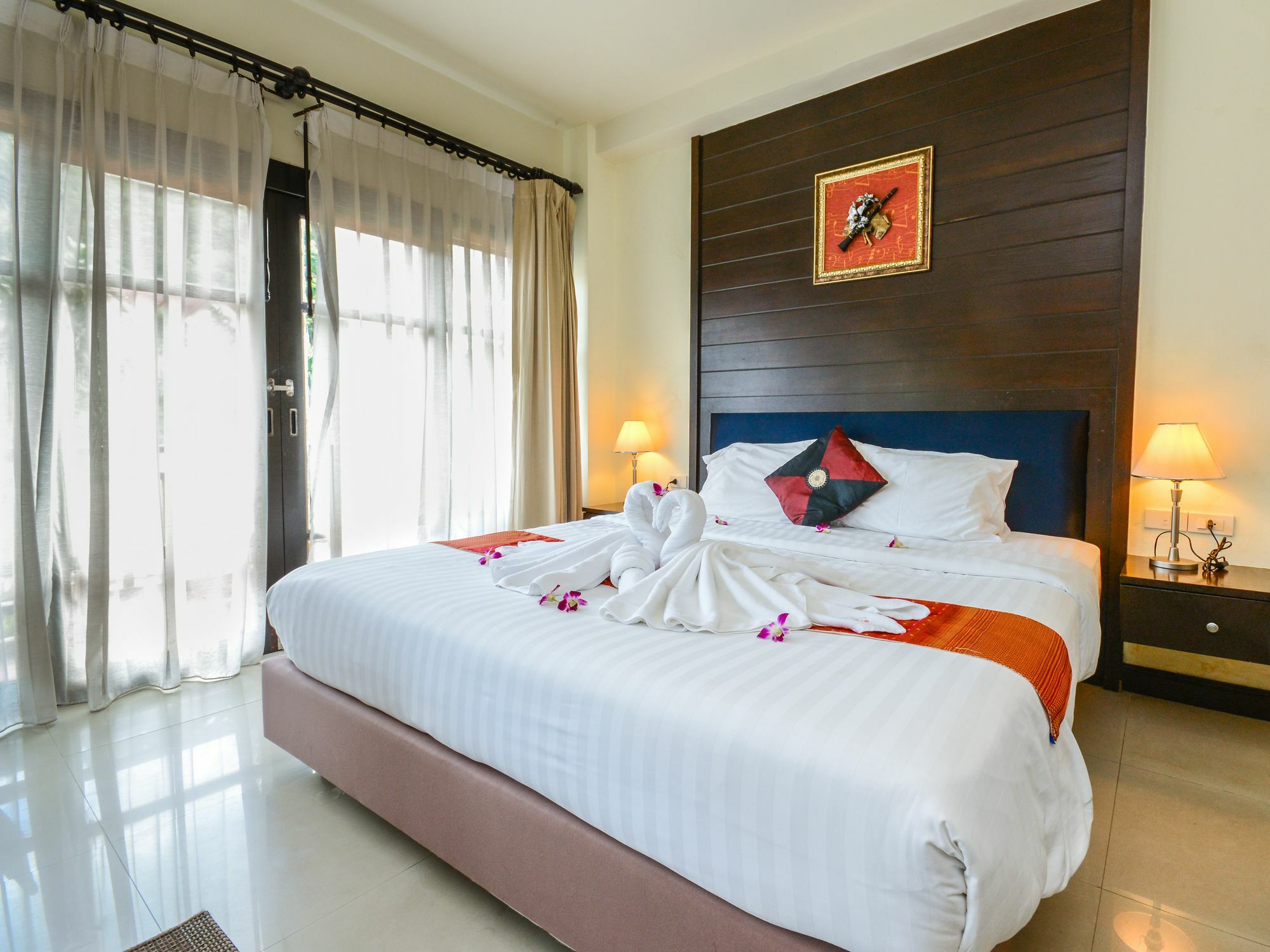 Enjoy'S Beach House & Cafe' Ban Karon Exterior foto